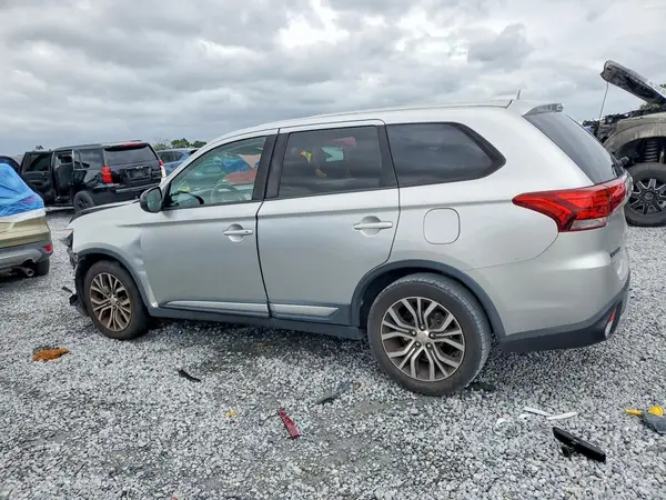 JA4AD2A39JZ052618 2018 MITSUBISHI OUTLANDER - Image 2