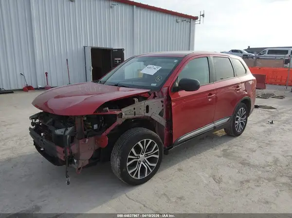 JA4AD2A39JZ053039 2018 MITSUBISHI OUTLANDER - Image 2