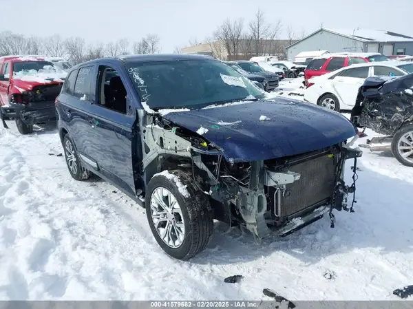 JA4AD2A39JZ055759 2018 MITSUBISHI OUTLANDER - Image 1
