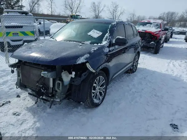 JA4AD2A39JZ055759 2018 MITSUBISHI OUTLANDER - Image 2