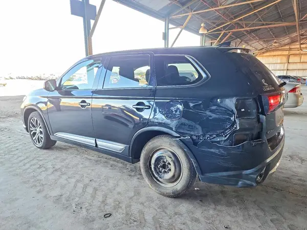 JA4AD2A39JZ067037 2018 MITSUBISHI OUTLANDER - Image 2