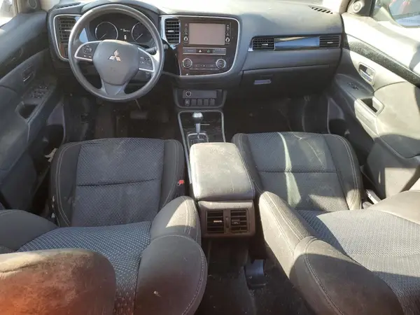 JA4AD2A39KZ005686 2019 MITSUBISHI OUTLANDER - Image 8