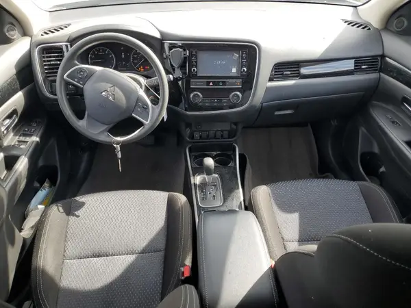 JA4AD2A39KZ008149 2019 MITSUBISHI OUTLANDER - Image 8