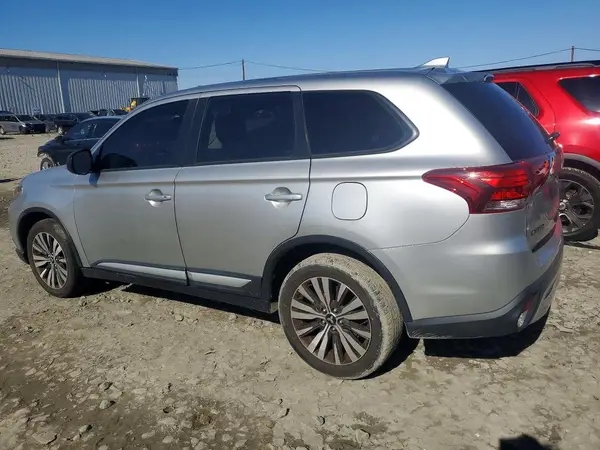 JA4AD2A39KZ009009 2019 MITSUBISHI OUTLANDER - Image 2
