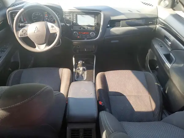 JA4AD2A39KZ009009 2019 MITSUBISHI OUTLANDER - Image 8