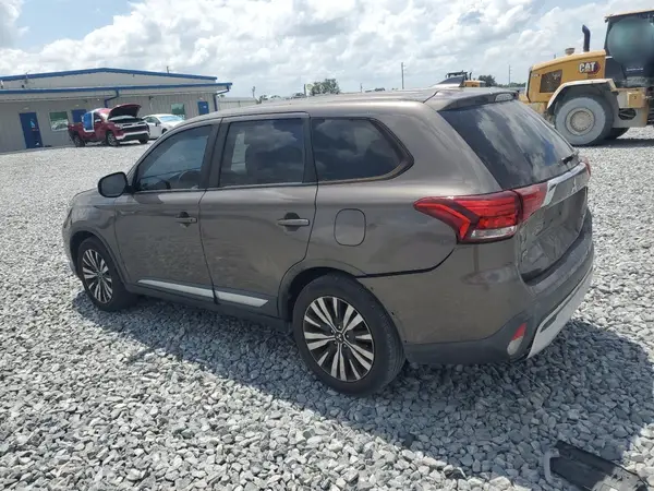 JA4AD2A39KZ015912 2019 MITSUBISHI OUTLANDER - Image 2