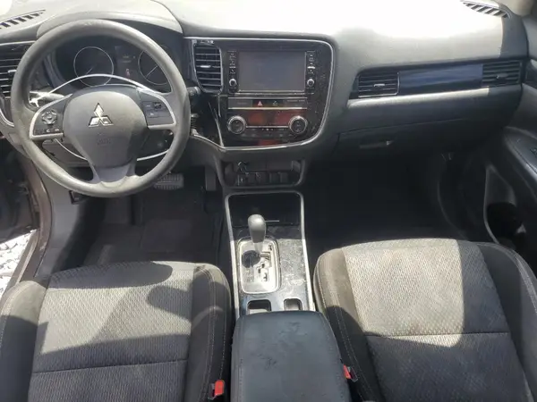 JA4AD2A39KZ015912 2019 MITSUBISHI OUTLANDER - Image 8