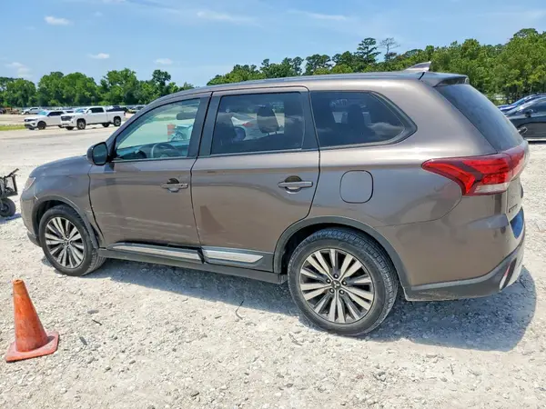 JA4AD2A39KZ023105 2019 MITSUBISHI OUTLANDER - Image 2