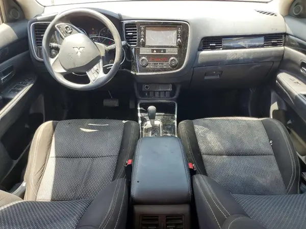JA4AD2A39KZ023105 2019 MITSUBISHI OUTLANDER - Image 8