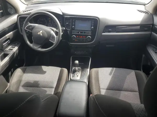 JA4AD2A39KZ054015 2019 MITSUBISHI OUTLANDER - Image 8