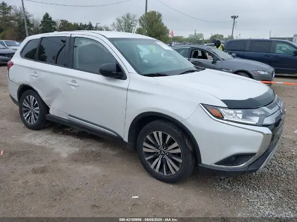 JA4AD2A39LZ004880 2020 MITSUBISHI OUTLANDER - Image 1