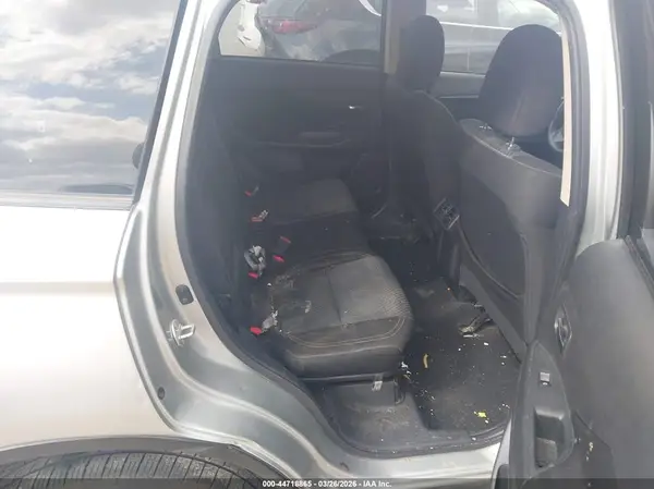 JA4AD2A39LZ006855 2020 MITSUBISHI OUTLANDER - Image 8