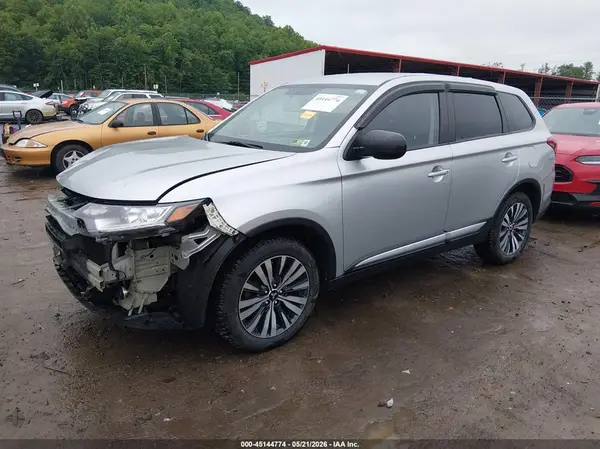 JA4AD2A39LZ009237 2020 MITSUBISHI OUTLANDER - Image 2