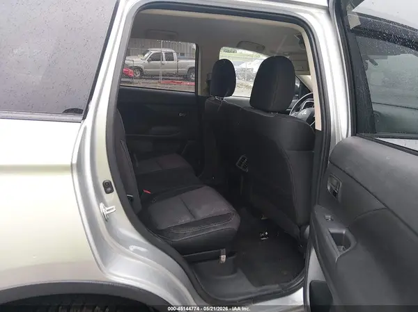 JA4AD2A39LZ009237 2020 MITSUBISHI OUTLANDER - Image 8