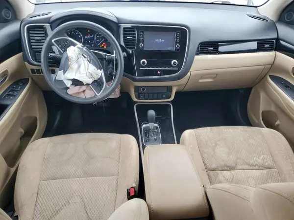 JA4AD2A39LZ010582 2020 MITSUBISHI OUTLANDER - Image 8