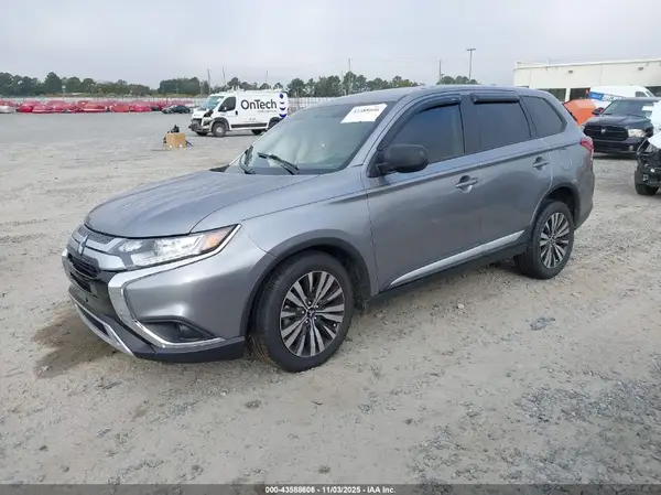 JA4AD2A39LZ018200 2020 MITSUBISHI OUTLANDER - Image 2