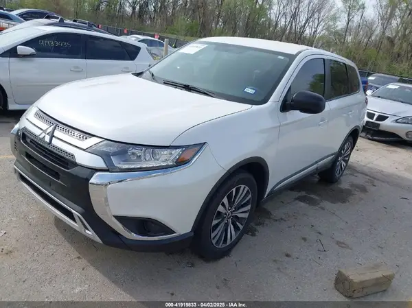 JA4AD2A39LZ037457 2020 MITSUBISHI OUTLANDER - Image 2