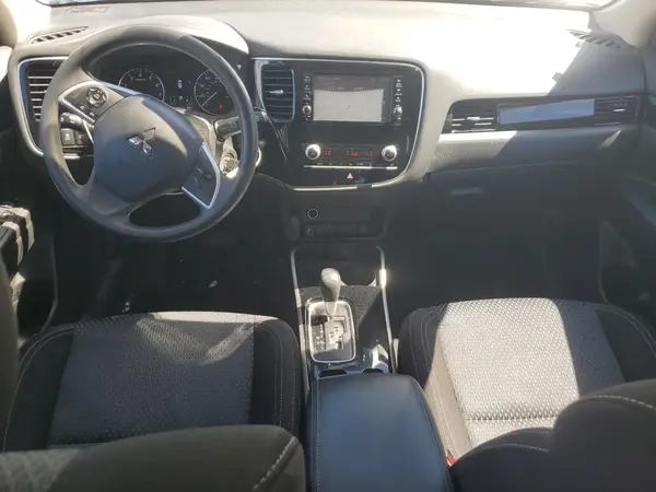 JA4AD2A39LZ045641 2020 MITSUBISHI OUTLANDER - Image 8
