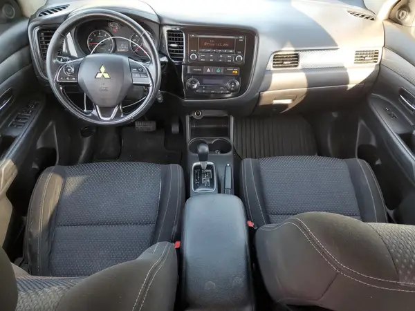 JA4AD2A3XGZ003632 2016 MITSUBISHI OUTLANDER - Image 8