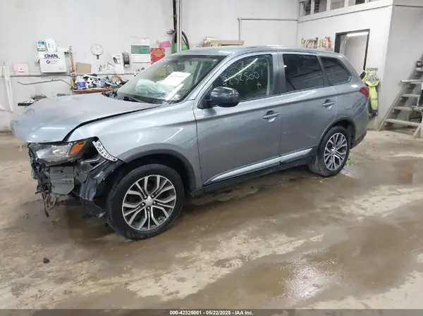 JA4AD2A3XGZ013593 2016 MITSUBISHI OUTLANDER - Image 2