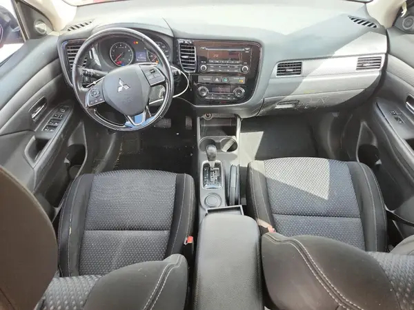 JA4AD2A3XGZ015263 2016 MITSUBISHI OUTLANDER - Image 8