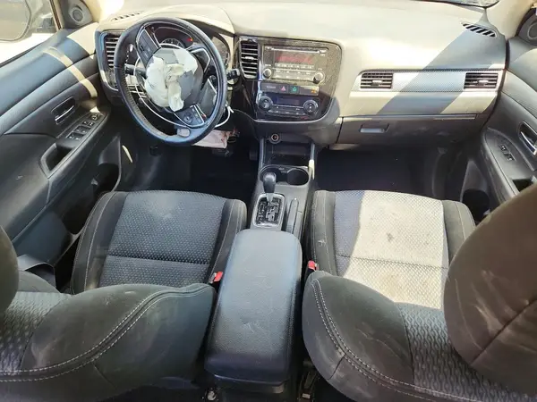 JA4AD2A3XGZ018597 2016 MITSUBISHI OUTLANDER - Image 8