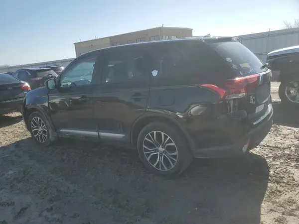 JA4AD2A3XGZ018812 2016 MITSUBISHI OUTLANDER - Image 2