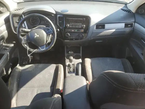JA4AD2A3XGZ018812 2016 MITSUBISHI OUTLANDER - Image 8
