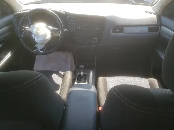 JA4AD2A3XGZ031270 2016 MITSUBISHI OUTLANDER - Image 8