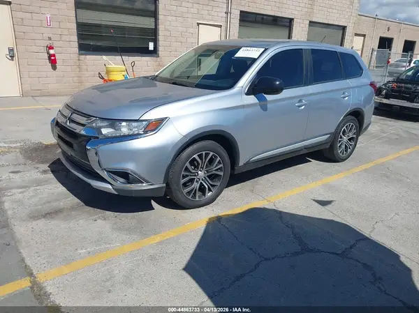 JA4AD2A3XGZ033570 2016 MITSUBISHI OUTLANDER - Image 2
