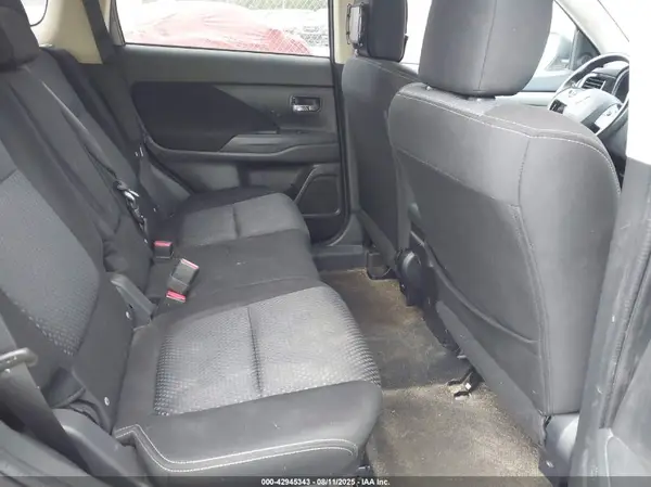 JA4AD2A3XGZ037859 2016 MITSUBISHI OUTLANDER - Image 8