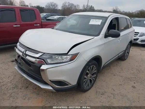 JA4AD2A3XHZ030377 2017 MITSUBISHI OUTLANDER - Image 2