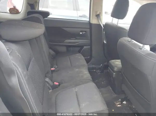 JA4AD2A3XHZ030377 2017 MITSUBISHI OUTLANDER - Image 8