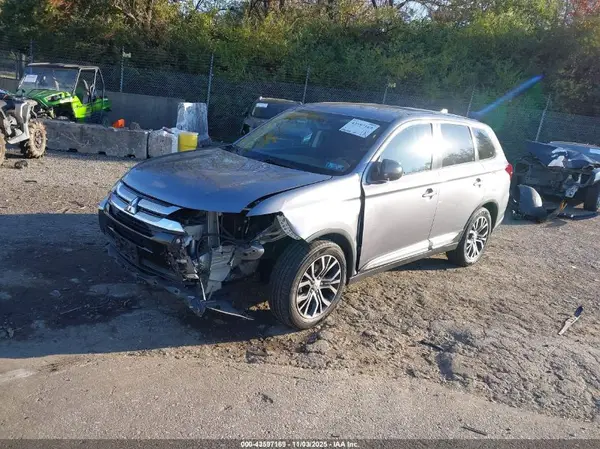 JA4AD2A3XHZ031822 2017 MITSUBISHI OUTLANDER - Image 2