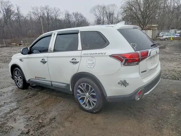 JA4AD2A3XHZ057532 2017 MITSUBISHI OUTLANDER - Image 2