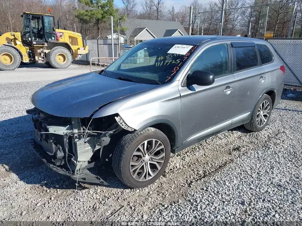 JA4AD2A3XHZ060155 2017 MITSUBISHI OUTLANDER - Image 2
