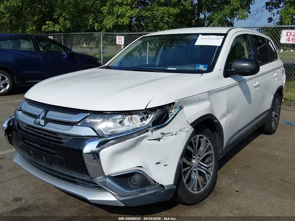 JA4AD2A3XHZ067025 2017 MITSUBISHI OUTLANDER - Image 2