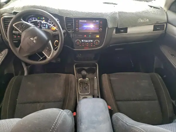 JA4AD2A3XJJ000946 2018 MITSUBISHI OUTLANDER - Image 8