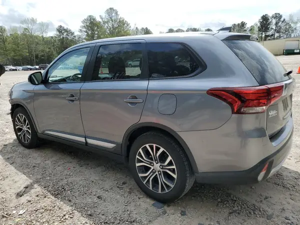 JA4AD2A3XJJ004009 2018 MITSUBISHI OUTLANDER - Image 2