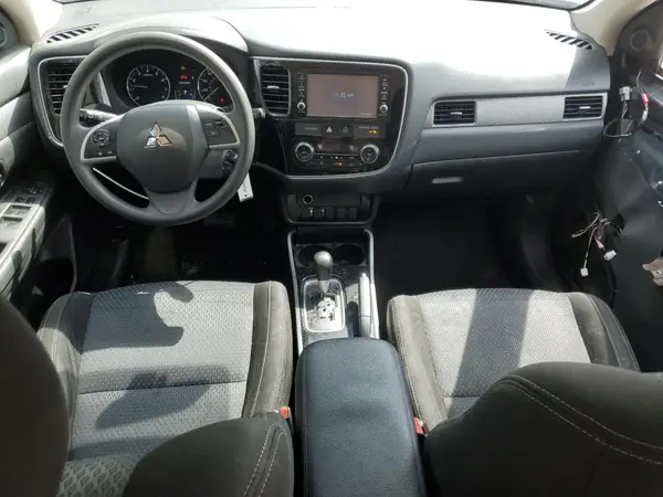 JA4AD2A3XJJ004009 2018 MITSUBISHI OUTLANDER - Image 8