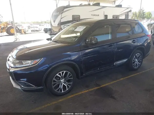 JA4AD2A3XJJ004947 2018 MITSUBISHI OUTLANDER - Image 2