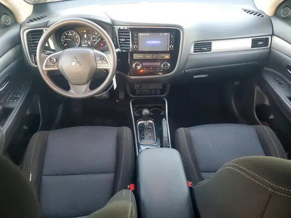 JA4AD2A3XJZ009406 2018 MITSUBISHI OUTLANDER - Image 8