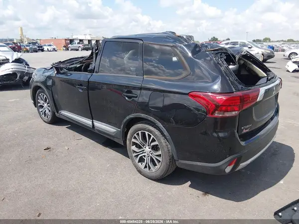 JA4AD2A3XJZ012984 2018 MITSUBISHI OUTLANDER - Image 2
