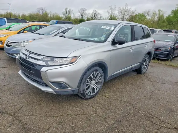 JA4AD2A3XJZ052000 2018 MITSUBISHI OUTLANDER - Image 1