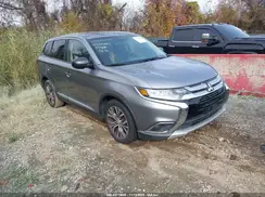 JA4AD2A3XJZ055365 2018 MITSUBISHI OUTLANDER
