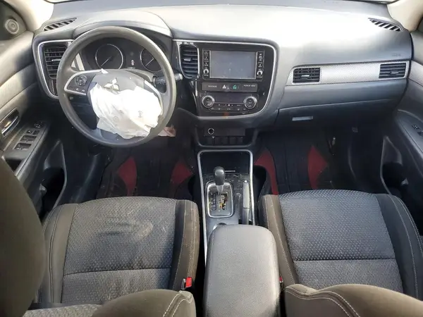 JA4AD2A3XJZ062106 2018 MITSUBISHI OUTLANDER - Image 8