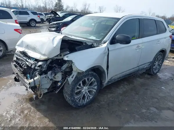 JA4AD2A3XJZ068679 2018 MITSUBISHI OUTLANDER - Image 2
