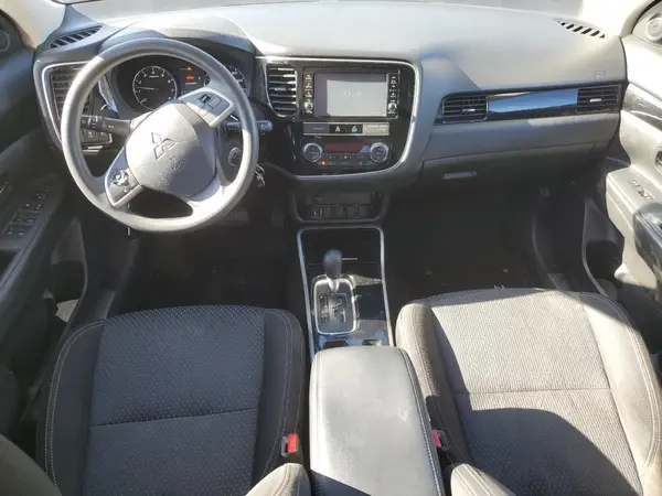 JA4AD2A3XKJ000138 2019 MITSUBISHI OUTLANDER - Image 8