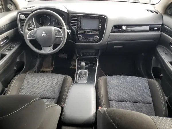 JA4AD2A3XKZ005261 2019 MITSUBISHI OUTLANDER - Image 8