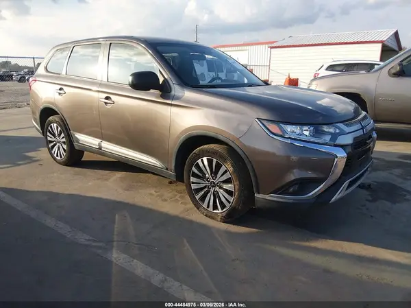 JA4AD2A3XKZ005924 2019 MITSUBISHI OUTLANDER